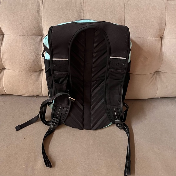 Lululemon Athletica Aqua and Black Run All Day Backpack - Picture 5 of 11